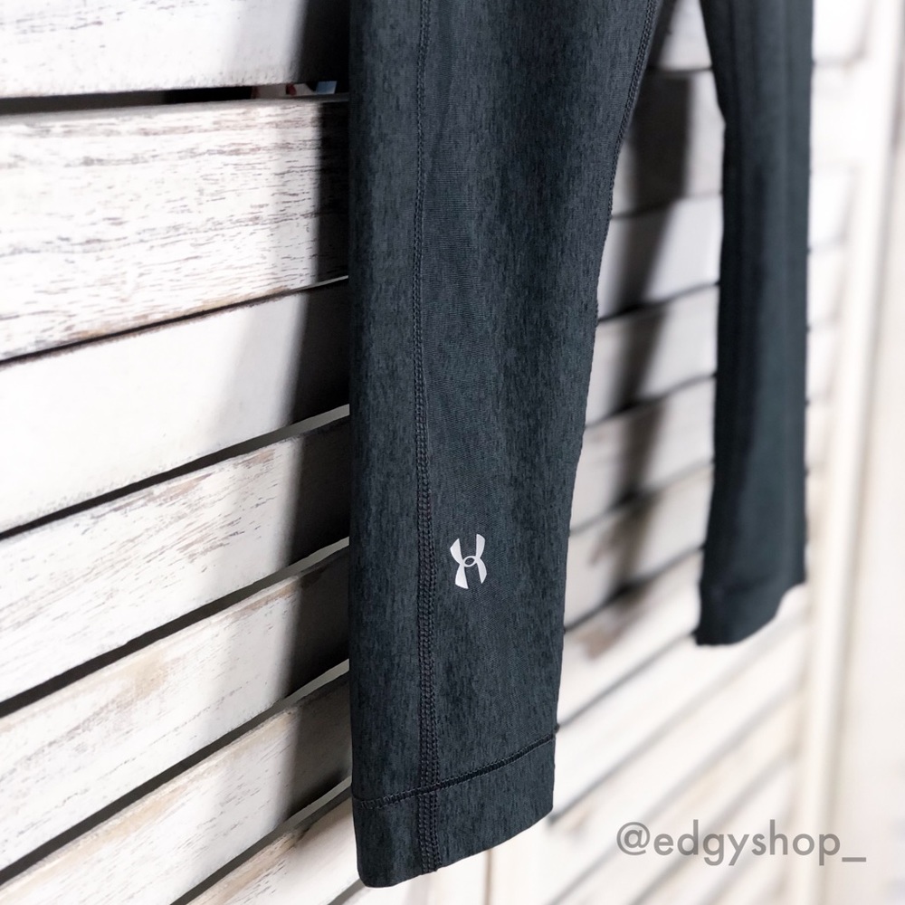 Under Armour | HeatGear Armour Capris - Picture 2 of 4
